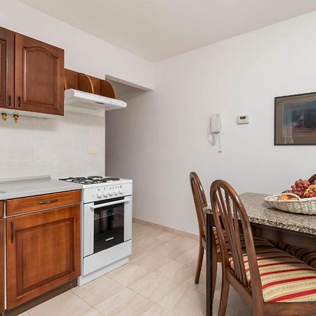1 Bedroom Cozy Apartment In Icici Exterior foto